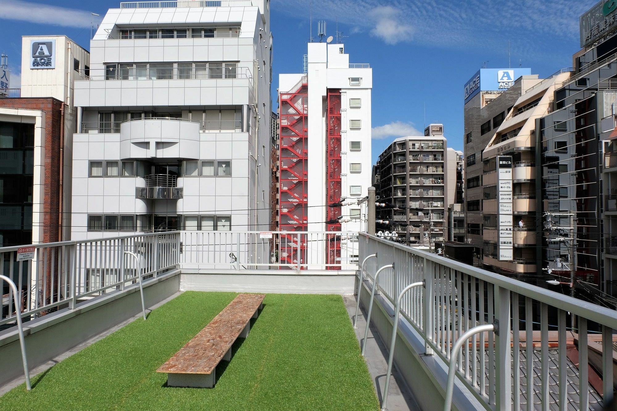 Osaka Namba Hostel Miyabi Екстер'єр фото